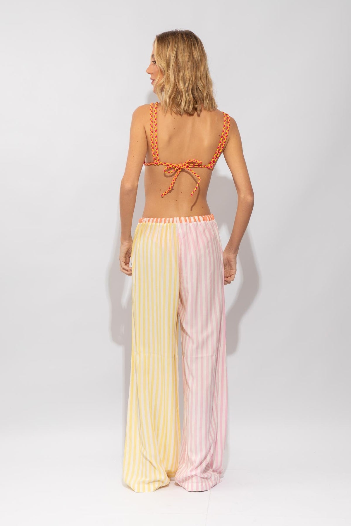 CALÇA NATALIE LISTRAS COLOR